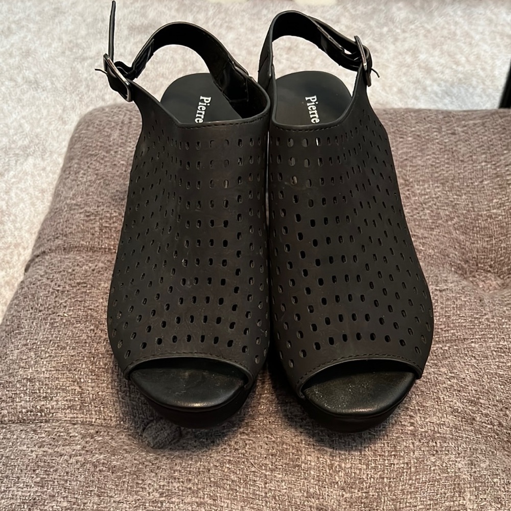 Pierre Dumas Wedges.